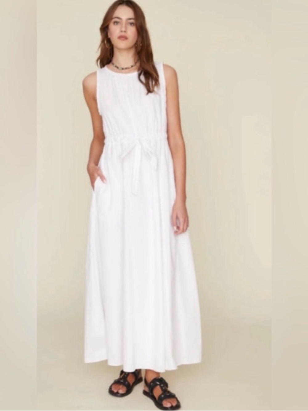 XiRENA White Sleeveless Tie-Waist Maxi Dress